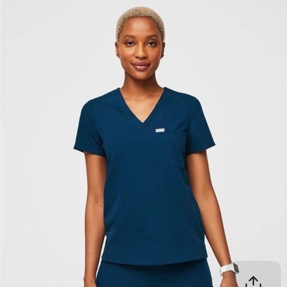 Figs Catarina™ One-Pocket Scrub Top